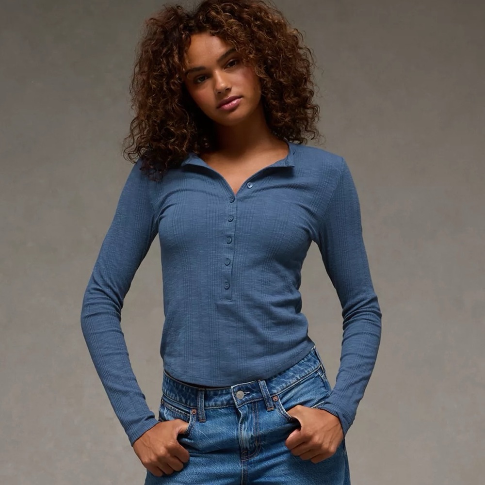 AE Long Sleeve Henley T-Shirt Long Sleeve